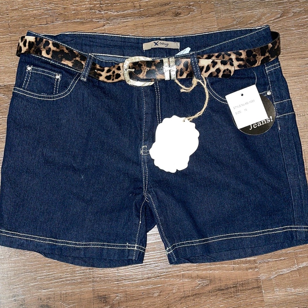 New with tags X-tasy Jeans Size 16 with leopard belt